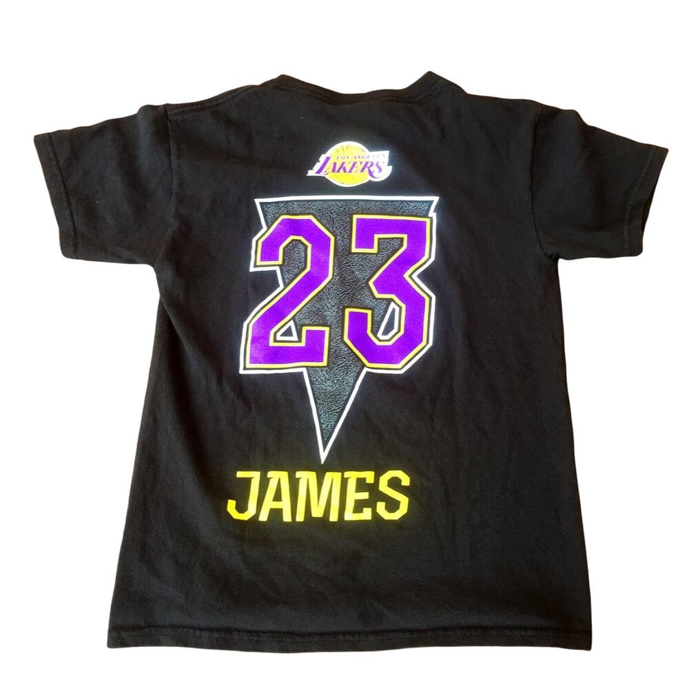 NBA Los Angeles Lakers Boy's MD Lebron James 23 Graphic T-shirt